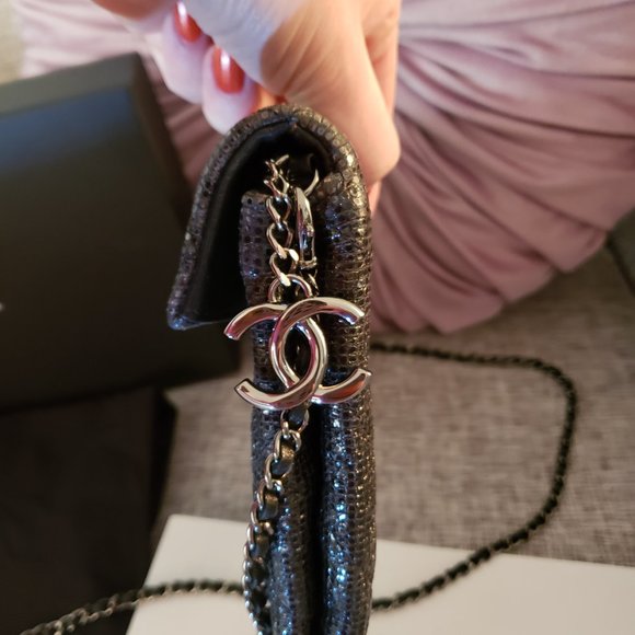 Aunthentic Chanel Limited Edition Dec 2014 - Picture 9 of 11